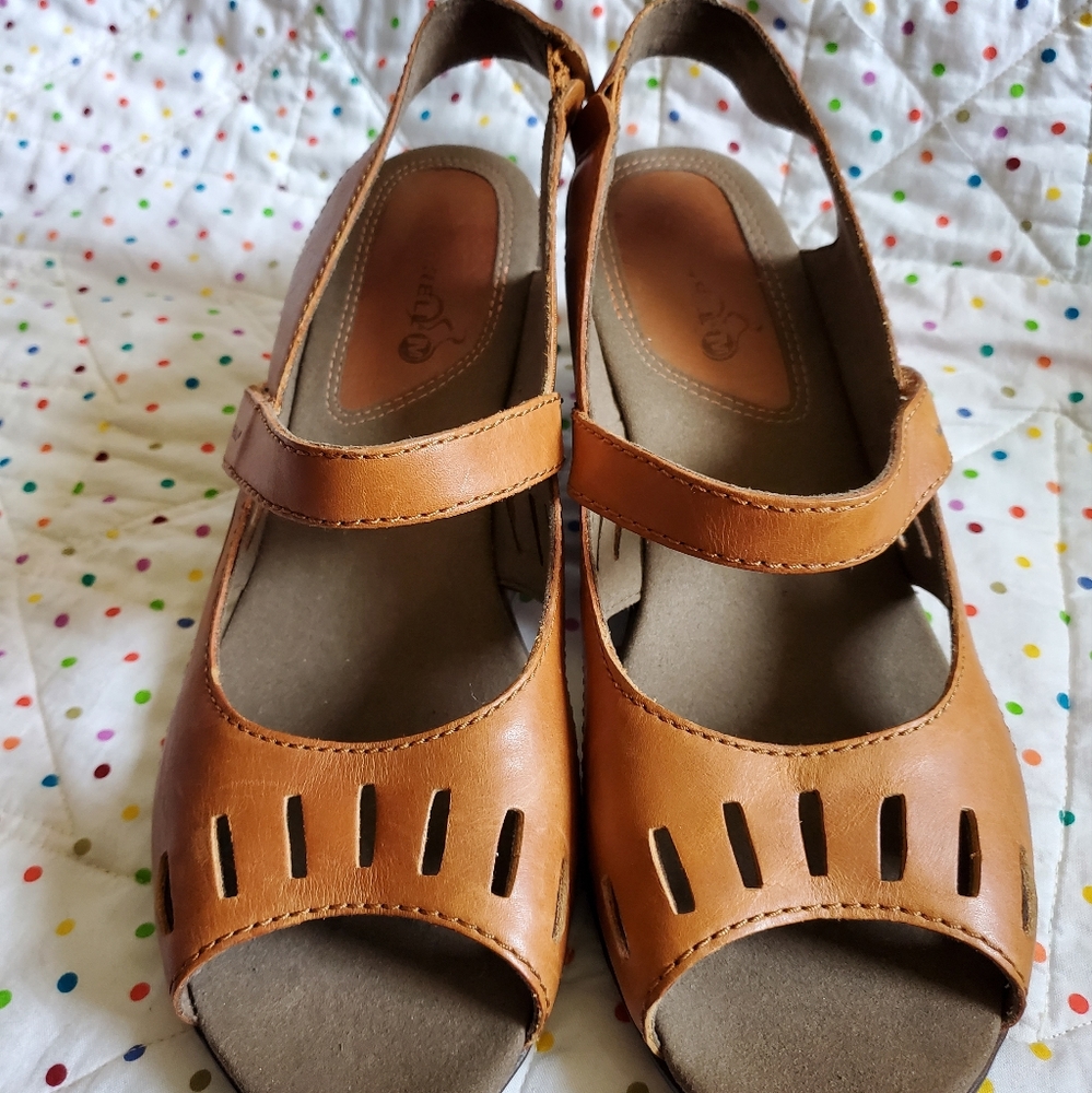 Merrell Evera chase tan sandal size 11